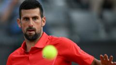 Djokovic struck by water bottle at Italian Open