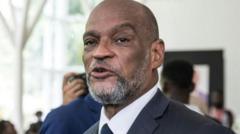 Qui est Ariel Henry, le Premier ministre d'Haïti qui a démissionné après que des gangs armés l'ont empêché de retourner dans le pays