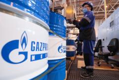 Газпром, Омск нефтини кайра иштетүүчү заводу
