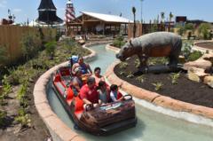 How one man built a $51m theme park for his daughter - BBC News