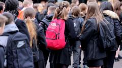 crowd-of-school-kids