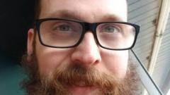 Friend challenges Facebook over Ronnie McNutt suicide video - BBC News