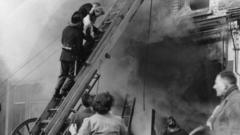 Nostalgic Photos Show 150 Years Of London Fire Brigade - BBC News