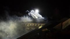 Noticias Chihuahua PAUSA.MX Suman 36 muertos por choque de trenes en Grecia; así quedó la zona del desastre Lugar del accidente