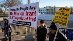ABD'de savaş karşıtları Beyaz Saray önünde protesto yaptı