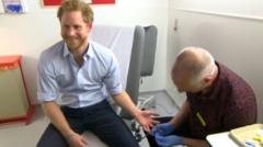 Принц Гарри сдает тест на ВИЧ