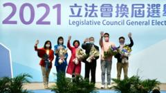 Победу на выборах с предварительным отсевом празднуют пропекинские кандидаты в члены Законодательного совета Гонконга