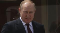Putin Türkmenistan'da uçaktan iniyor