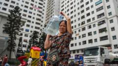 Hanoi water carrier