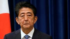Ông Abe xin từ chức vì lý do sức khỏe.
