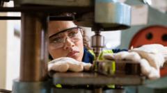 Starmer says skills shake-up will help young people