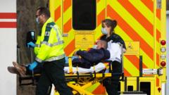 Работники скорой помощи