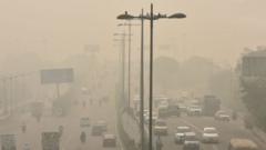 दिवाळीच्या काळातलं दिल्लीतलं प्रदूषण