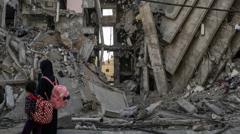 مبان مدمرة بسبب القصف الإسرائيلي على غزة