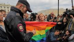 Пикет ЛГБТ-активистов в Санкт-Петербурге
