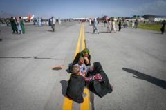 Afghanistan: In Pictures: Kabul - A Day After Taliban Takeover - BBC News