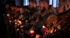 Ukraynalı askerler de ayinlere katılıyor