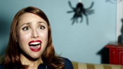 Женщина и паук