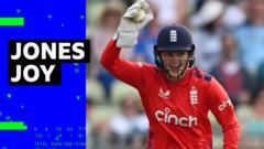 Jones shines as England fightback to beat Pakistan