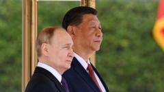 यूक्रेन युद्ध को लेकर लगे प्रतिबंधों के बाद भी चीन रूस की कैसे मदद कर रहा है?