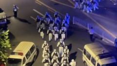 Disturbios en Guangzhou por el estricto confinamiento contra el covid