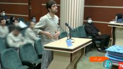 Mohammad Mehdi Karami em audiência no tribunal