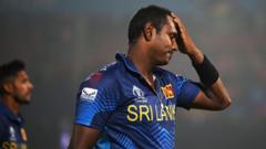 টাইমড আউট হওয়ার পর হতাশ অ্যাঞ্জেলো ম্যাথিউজ