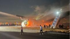 Uçağın arka acil çıkış kapısı da açıldı