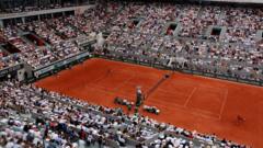 French Open brings in alcohol ban to stop unruly fans