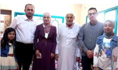 Ahmed'in aile üyeleri ile fotoğrafı