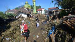 Korban jiwa banjir bandang dan lahar di Sumbar mencapai 47 orang, tim penolong masih terus mencari korban yang dilaporkan hilang