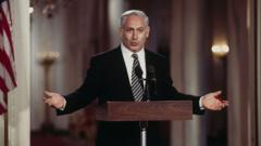 Netanyahu -el primer ministro más joven de la historia de Israel- durante su primera visita a Washington tras llegar al poder, en 1996.