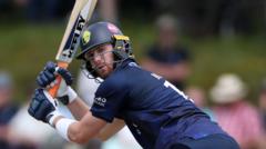 Lancashire re-sign Durham batter Jones