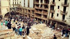 La justicia argentina responsabiliza a Irán y Hezbolá del atentado de 1994 contra la AMIA, que considera un «crimen de lesa humanidad»