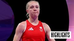 GB’s Davison out of 54kg boxing after split decision loss