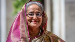बांग्लादेश की पीएम ने भारत को लेकर क्यों कहा- विपक्ष पहले अपनी पत्नियों की साड़ियां जलाए