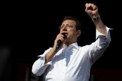 Ekrem İmamoğlu'nun yarışta Özgür Çelik'i desteklediği aktarılıyor.