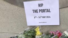 'Death notice' and tributes for Dublin-NY portal