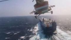 Husi helikopteri Kızıldeniz'den geçen bir gemiye saldırdı