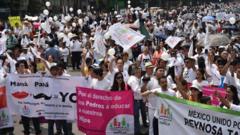 Mexico: Thousands protest against same-sex marriage proposal - BBC News