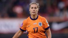 Arsenal midfielder Pelova ruptures ACL