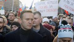 Алексей Навальный на шествии в Москве