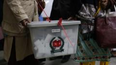 তফসিল ঘোষণার দিনকে সামনে রেখে কর্মসুচি দিচ্ছে বিরোধী দলগুলো।