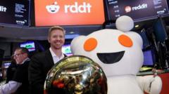 Comment le réseau social Reddit a réussi à atteindre une valeur de 9 milliards de dollars et à devenir la cible privilégiée des entreprises d'intelligence artificielle