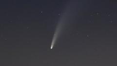 Comet Captured Streaking Across Stonehenge Night Sky - BBC News