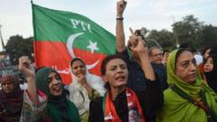 عمران خان، پی ٹی آئی، تحریک انصاف، خواتین