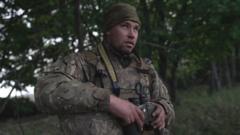 Репортаж Би-би-си из Харьковской области: линии обороны Украины растягиваются, российские войска наступают