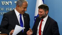 رئيس الوزراء الإسرائيلي بنيامين نتنياهو ووزير المالية بتسلئيل سموتريتش