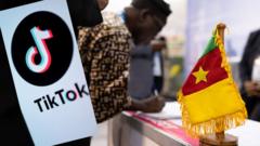 Pourquoi le Cameroun veut réguler le réseau social TikTok