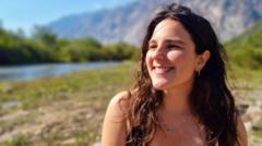 Cómo el suicidio de una joven en Chile desató una ola de denuncias de maltrato entre los estudiantes del área de la Salud